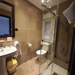 Alegret Hotel *